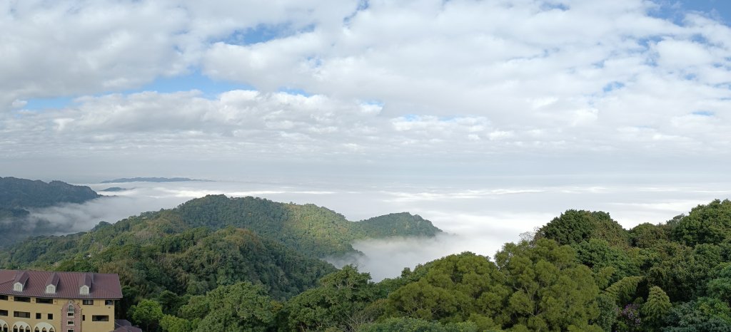 大湖薑麻園/雲洞山莊曙光日出雲海&觀音圈&斜射光(上帝光)2/3_2417872