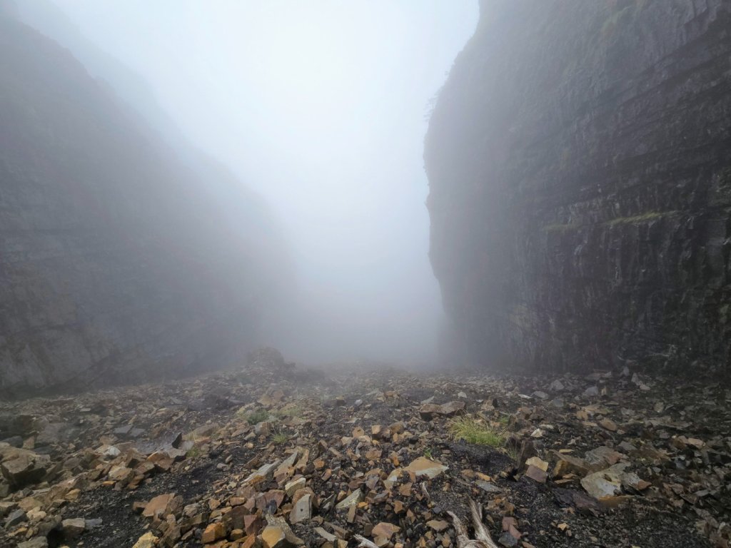 20240913 東霸尖山出北稜_2614373