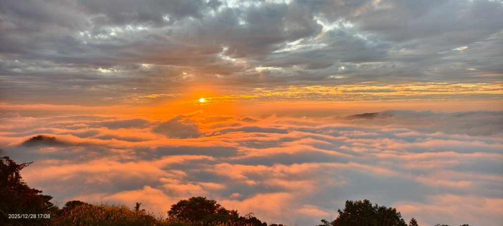#馬那邦山 #夕陽 #雲海 #火燒雲 12/28_2971542