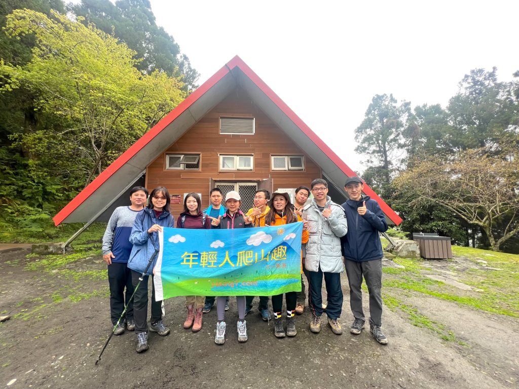 瓦拉米古道-年輕人爬山趣封面圖