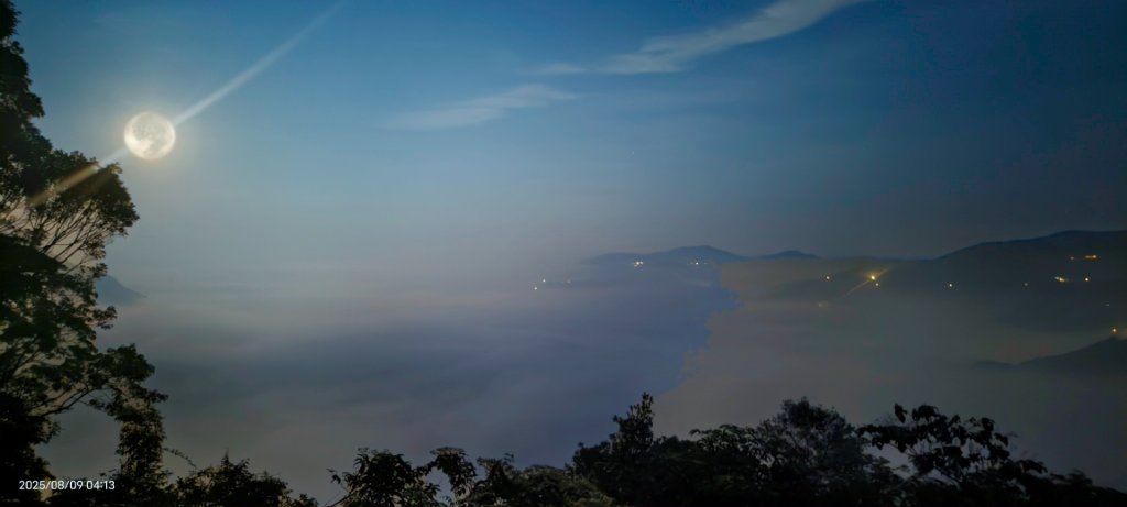 北宜郊山之濫觴 #琉璃光雲海 #月圓雲海 #日出雲海 #火燒雲 8/9_2855003
