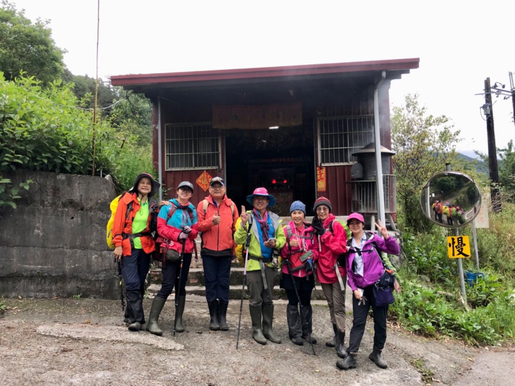 合歡北峰小溪營地下天巒池賞花趣_1733995