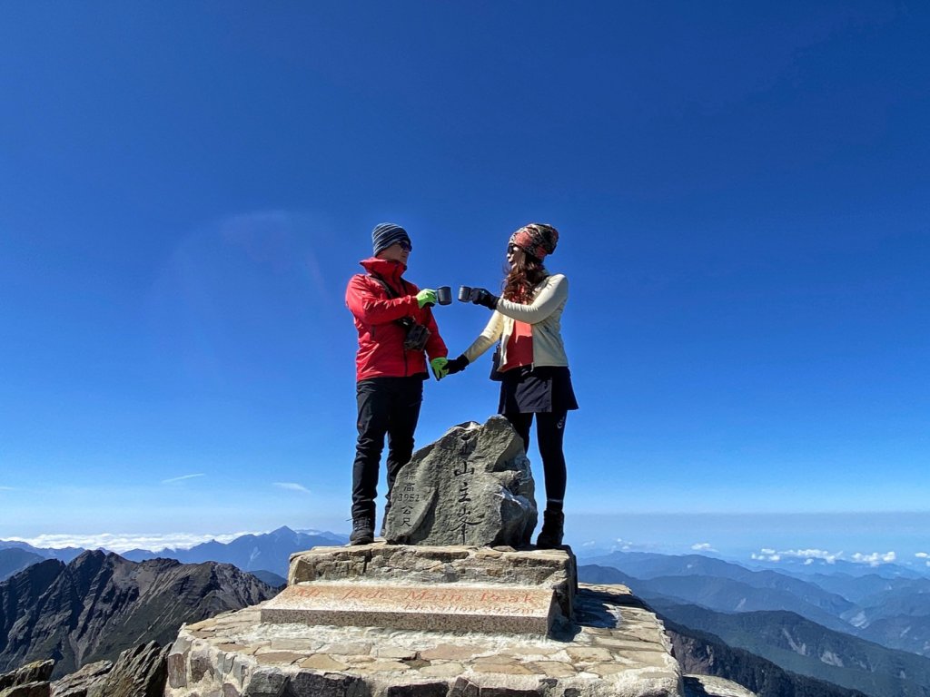 玉山主峰 四月雪 東埔山 杜鵑綻放_1663089