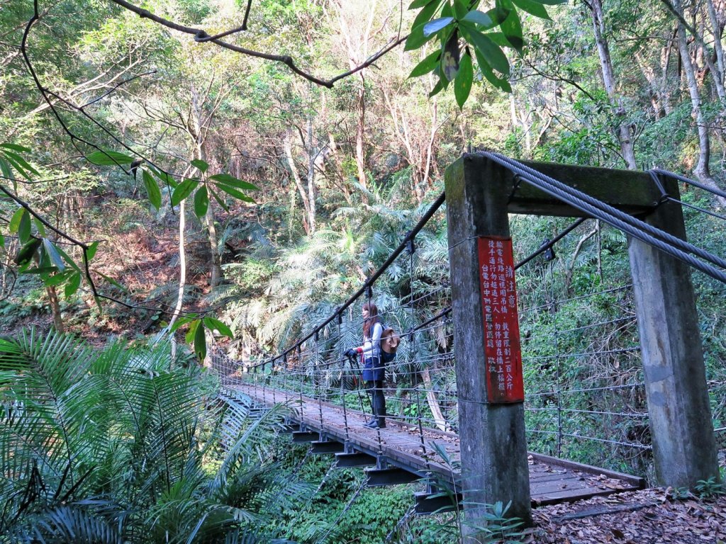 美景不斷壯闊的東卯山東南稜_887199