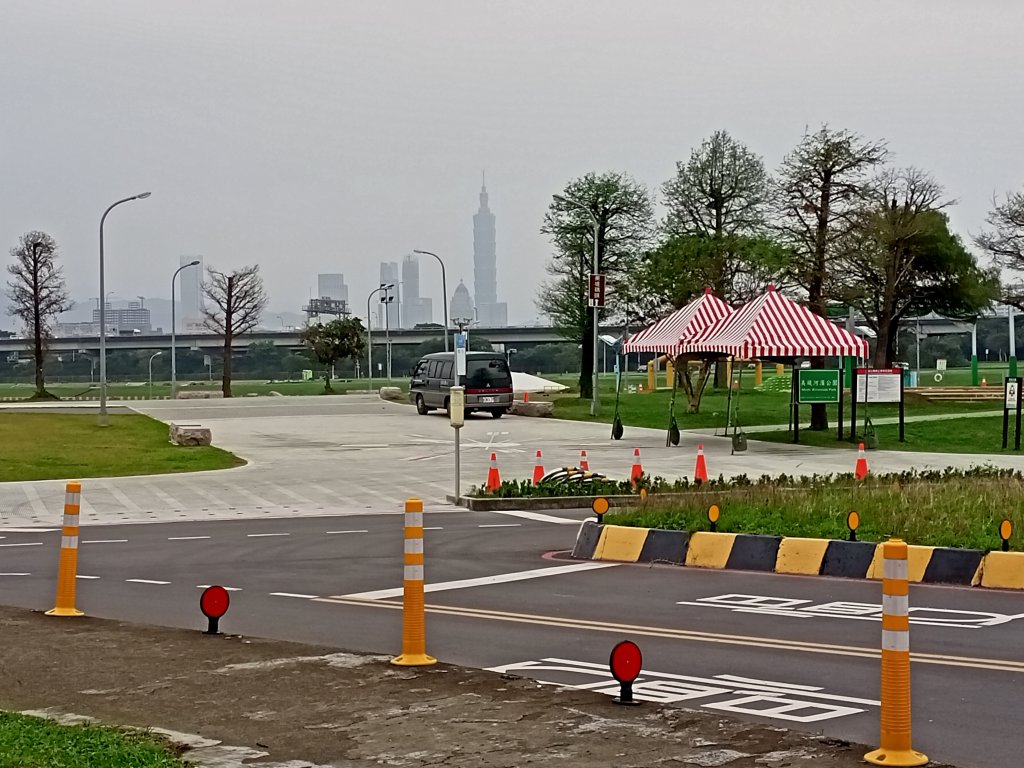 基隆河右岸、美堤河濱公園步道慢跑樂封面圖