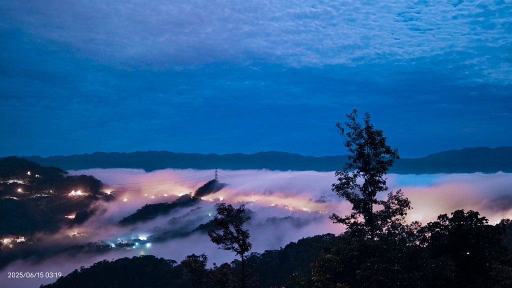 北宜郊山之濫觴 #琉璃光雲海 #琉璃光雲瀑 #日出雲海 #觀音圈雲海 #海景第一排 6/15_2812323