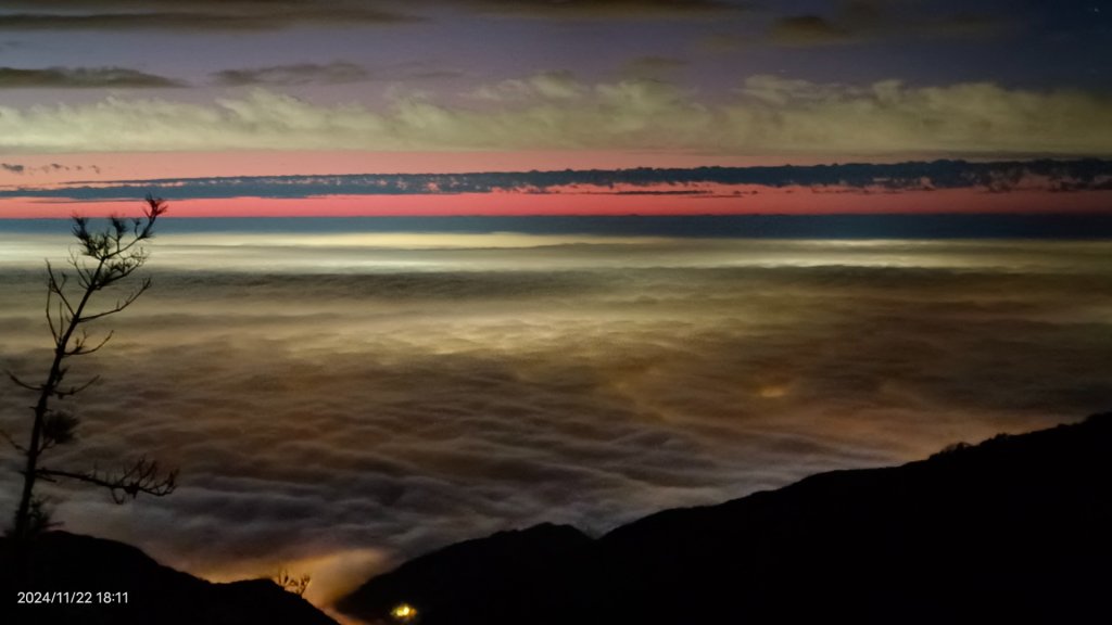 跟著雲海達人山友追雲趣-二訪 #鳶嘴山 解鎖 #黃金雲海 #夕陽雲海 #火燒雲 #琉璃光_2652080