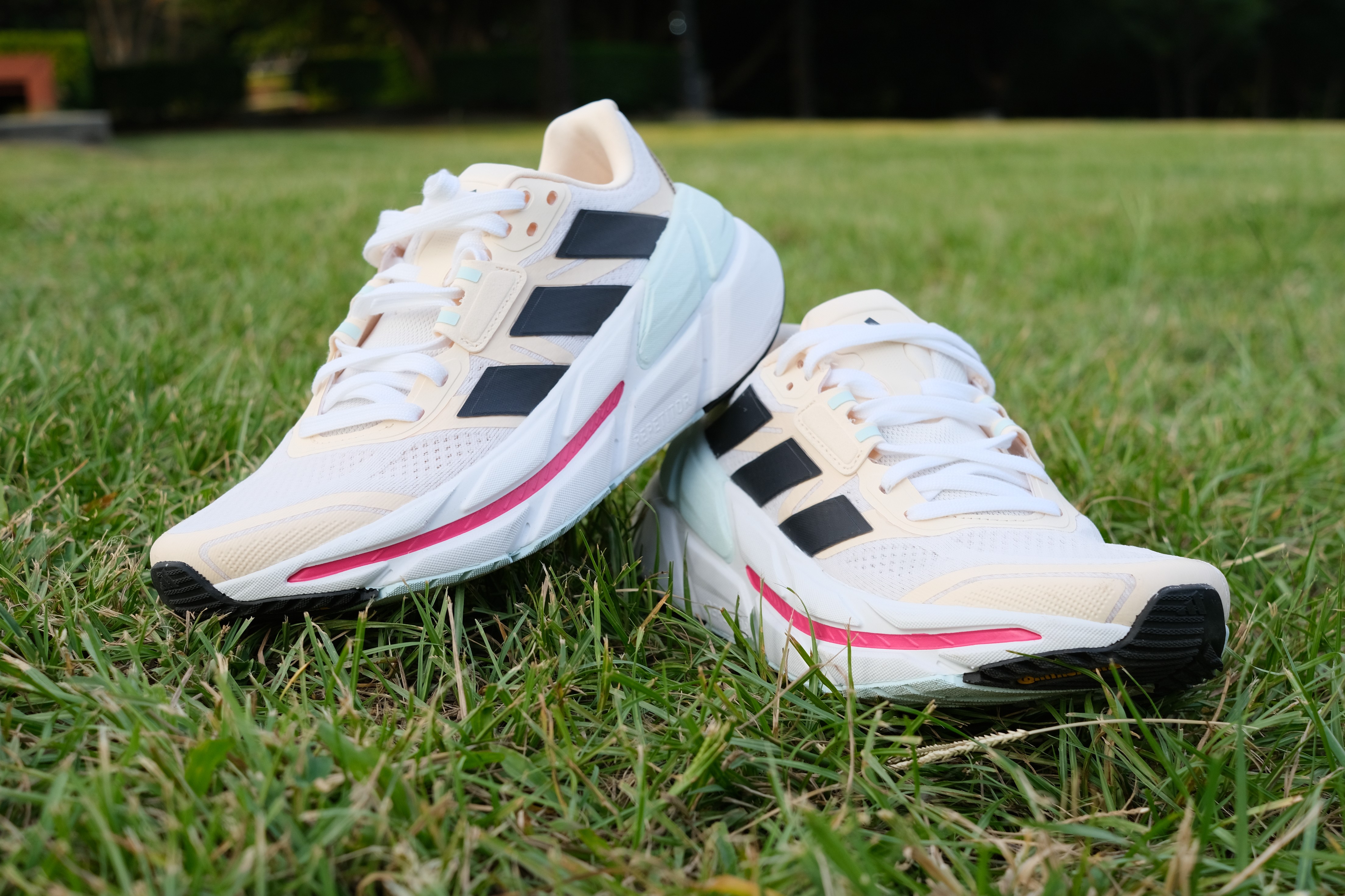 【跑鞋開箱】穿搭跑步都能穿！adidas