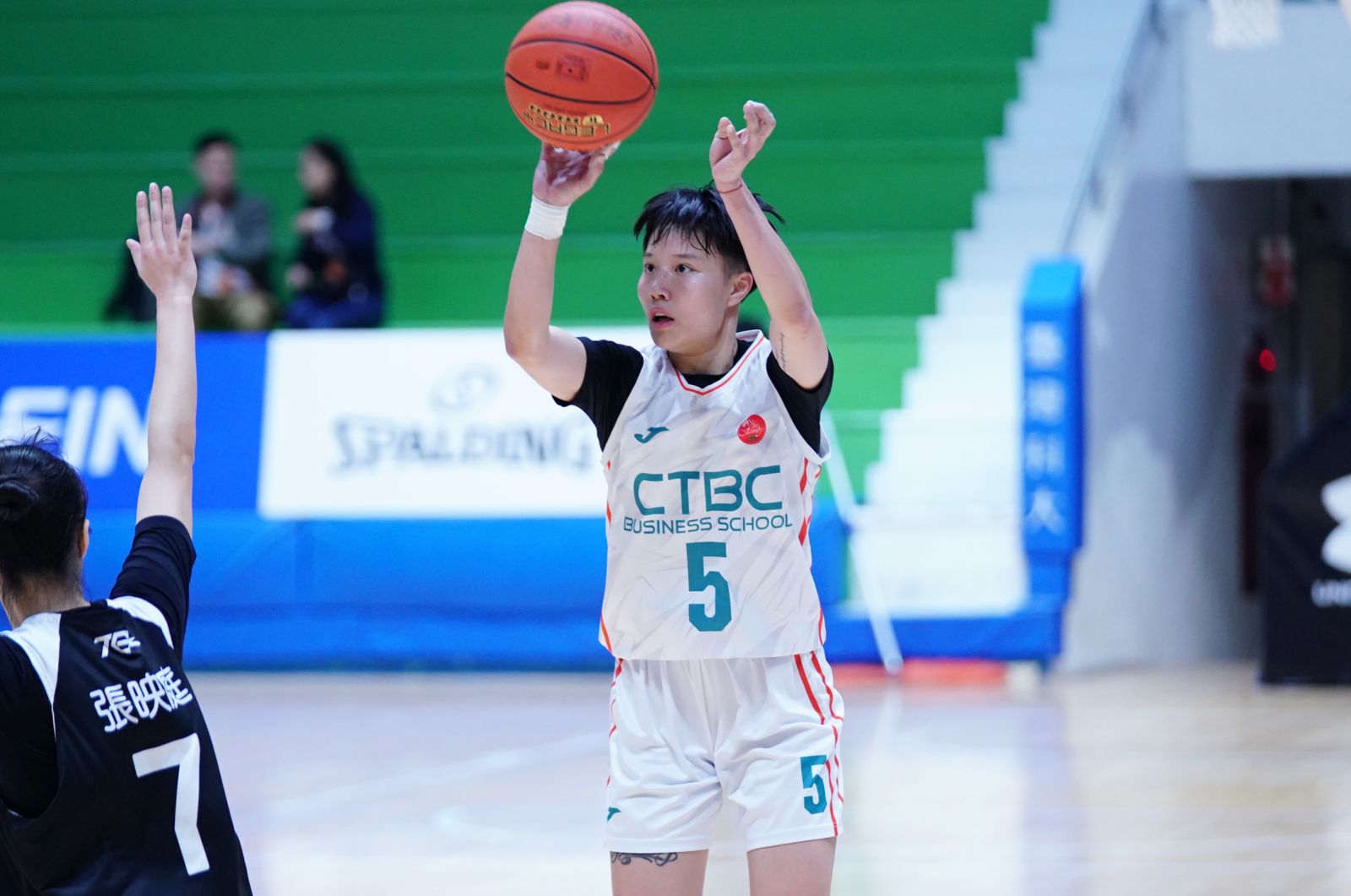 邱群琋單場轟下72分！中信金融管理學院大勝臺北大學近一百分