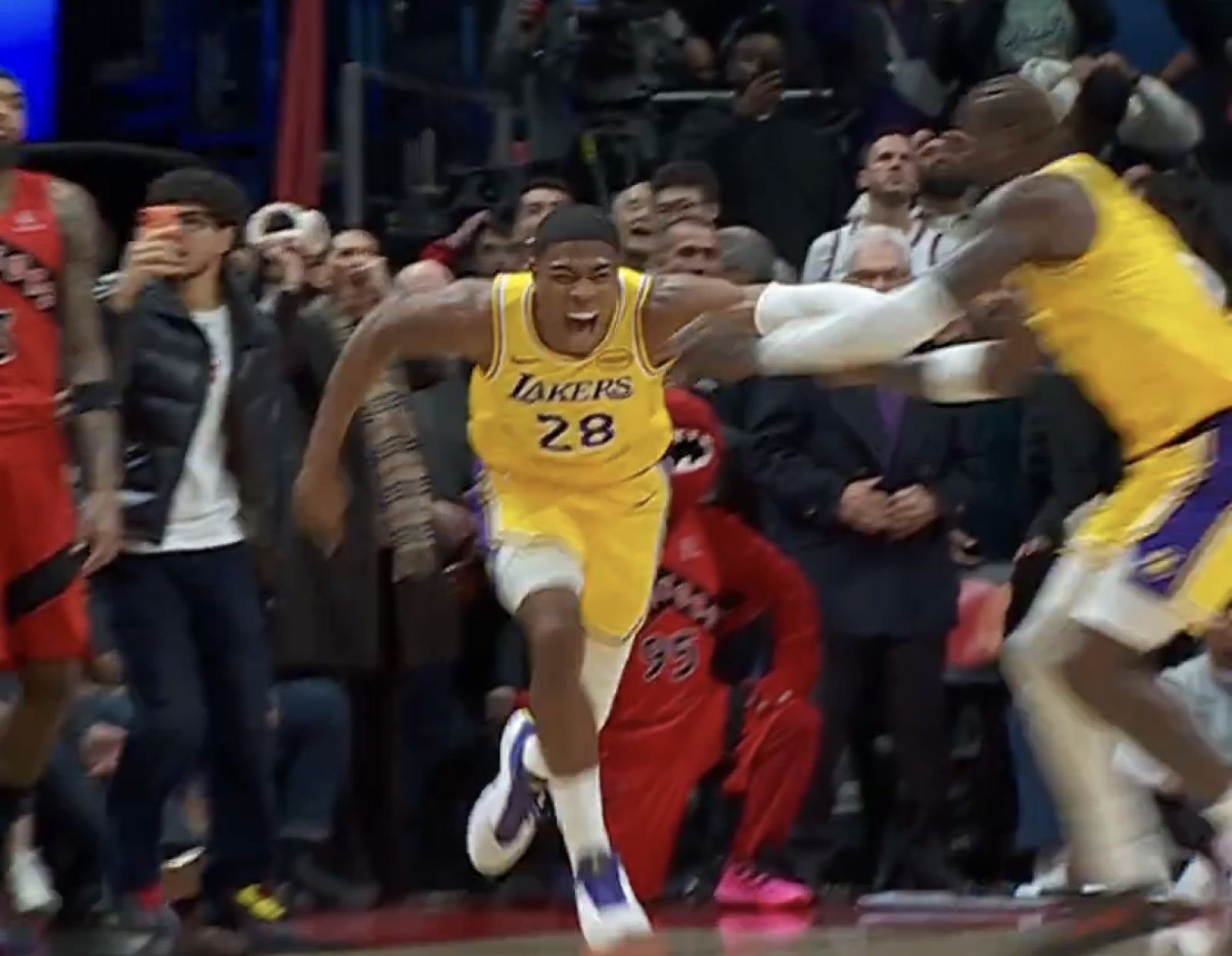 【影片】八村壘成功命中底角絕殺三分！湖人於客場險勝暴龍收下勝利