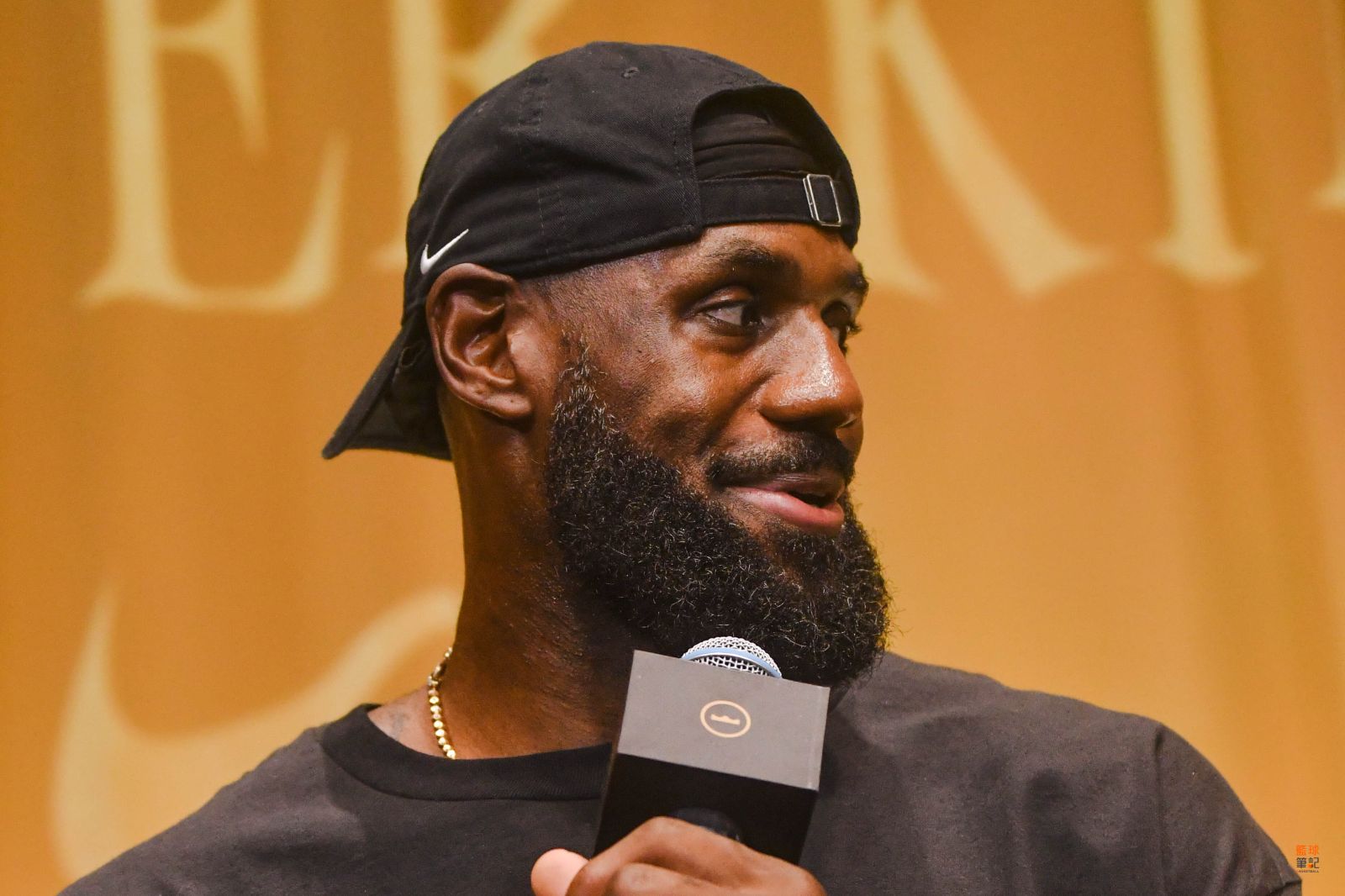 【影片】直擊LeBron James採訪！本人親揭23代簽名鞋細節、設計23個故事的背後經歷