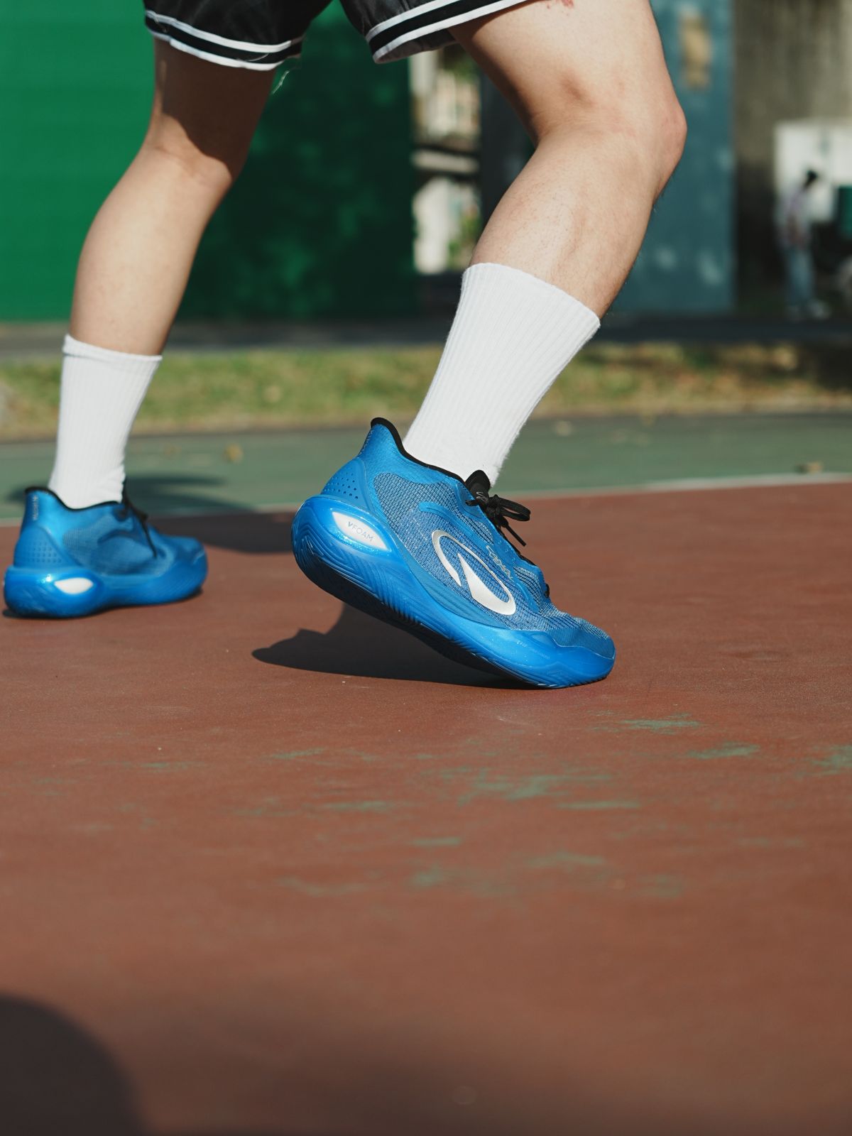 【球鞋評測】大底不吸灰、低價位室外場地好選擇！Decathlon Canaveral 900實戰評測心得一次看