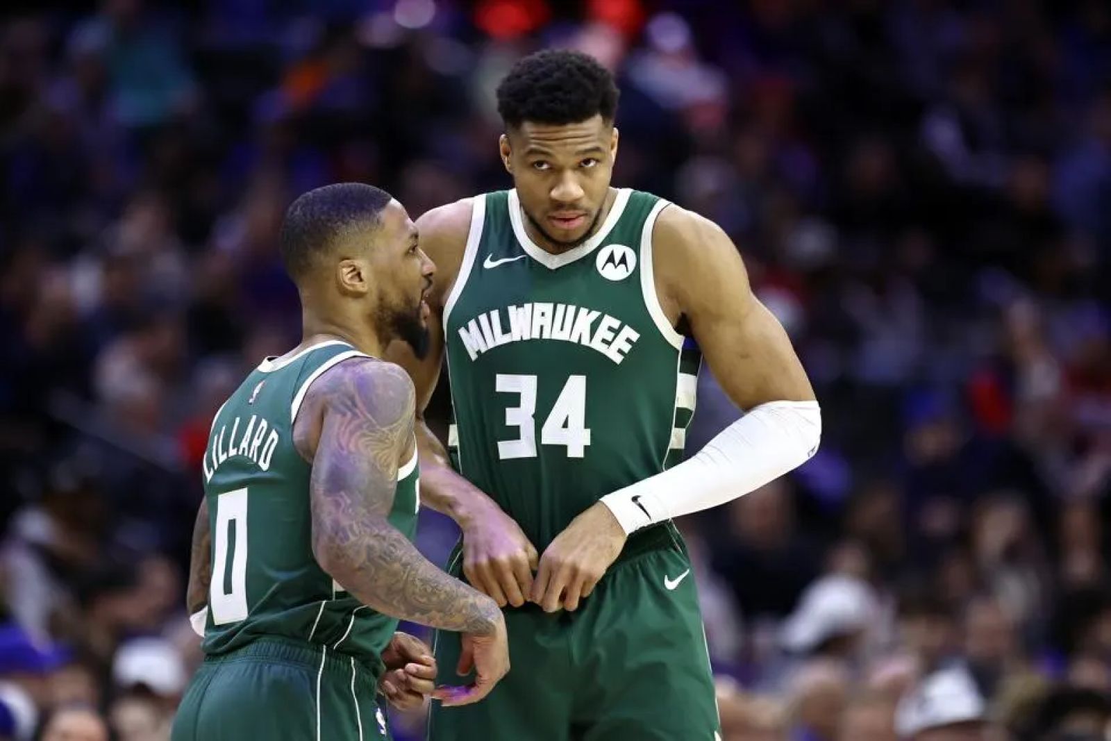 NBA / 近7場輸5場 記者曝Rivers與字母哥和Lillard開閉門會議