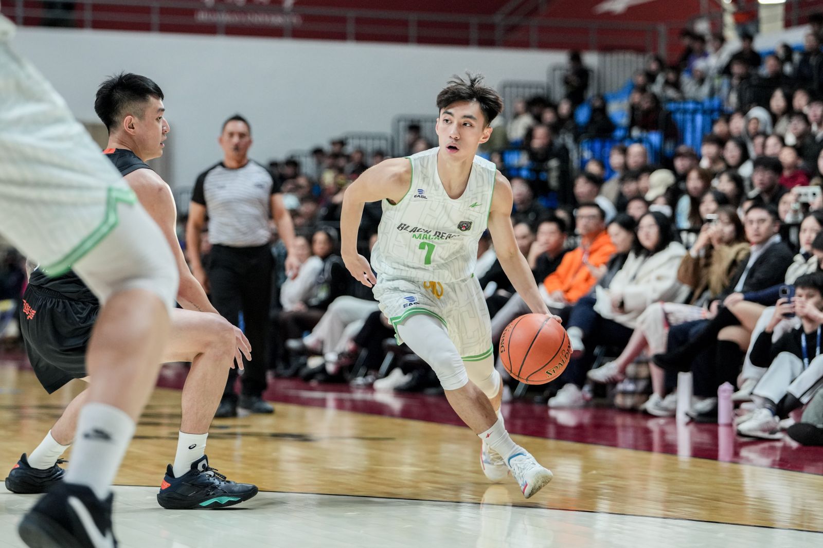 【影片】與盧峻翔交手獲益良多！中國大學籃球明星後衛葉潤鋒：需要向他學習