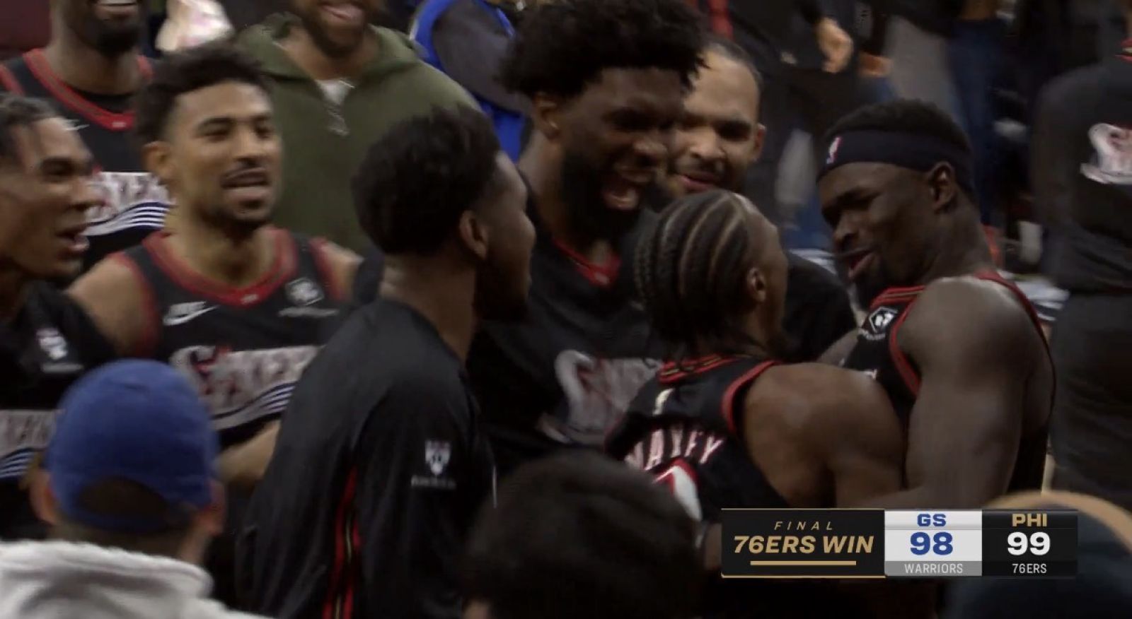 【影片】VJ Edgecombe完成補籃準絕殺！七六人險勝勇士收下主場勝利