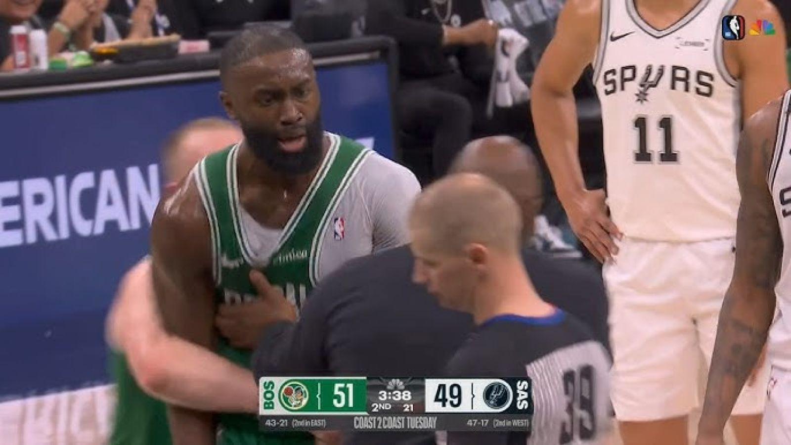 Jaylen Brown不滿判罰抱怨被驅逐 半場發文怒斥