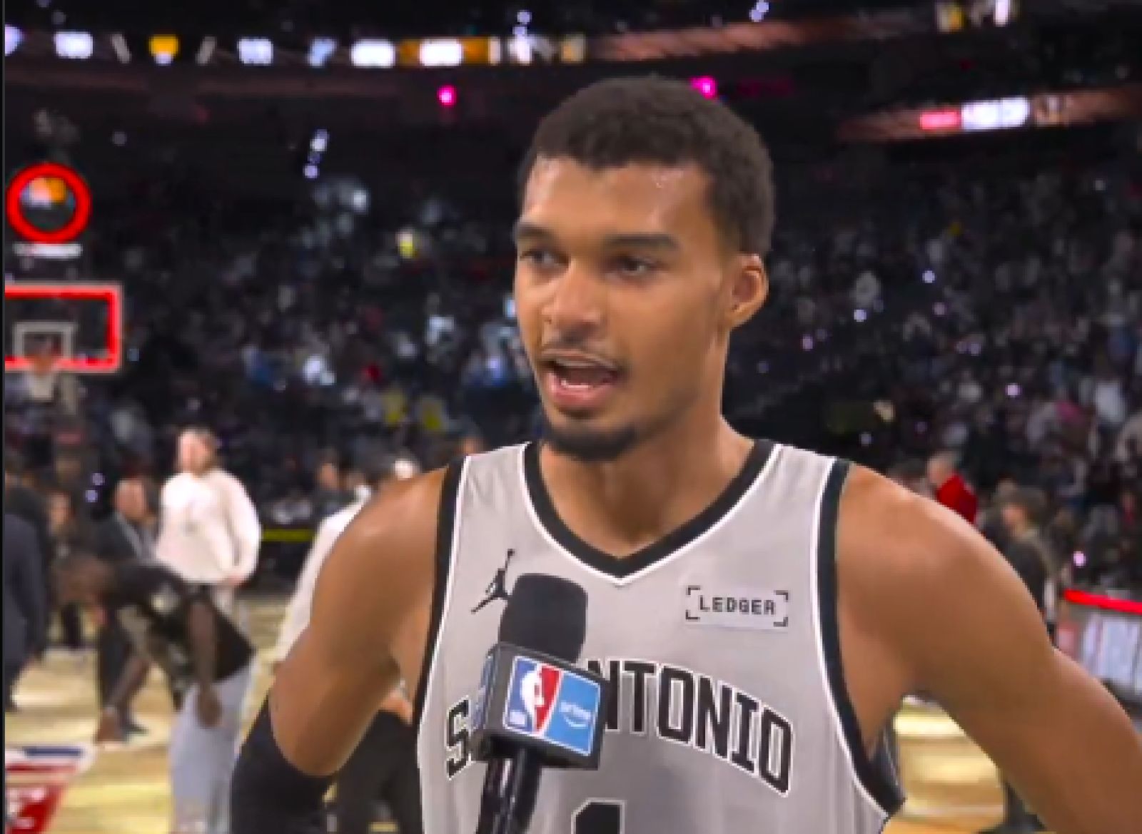 【影片】上場21分鐘攻下22分！斑馬：我現在是休息了12場後回來的，所以我充滿活力