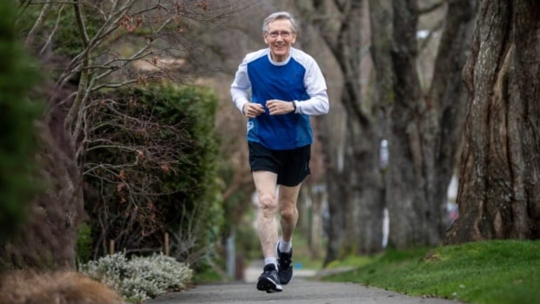 【人物】BQ 不是夢！83 歲伯伯成最大年紀波馬線上跑完賽者