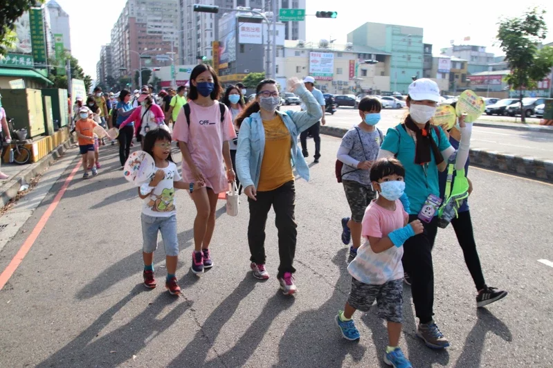 【新聞】台中第二屆「國際無車日」 超過 800 人步行健走響應