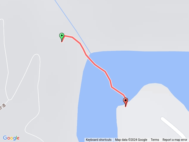 知本也溪溫泉旁的小瀑布