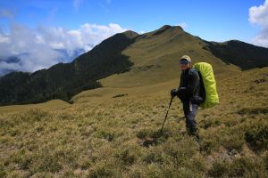 與四位75歲日本爺爺逆走雪山西稜下志佳陽的驚奇之旅(上)