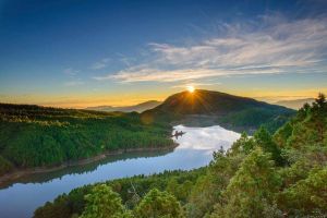 【新聞】望洋山湖景日出 太平山冬季最美的日出