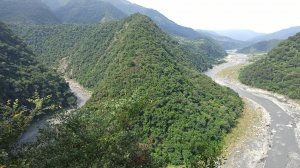 尋幽探秘∥土虱灣、黑黑谷、雙龍瀑布七彩吊橋