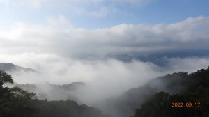 縮時攝影雲山水 -  十三股山(永安社區/台北花園公墓)日出雲海&二格山白牆槓龜 9/17