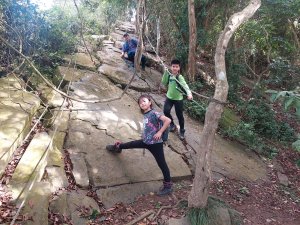 111.11.27台南／南化 走入進棱線眺望湖光山色（烏山縱走）