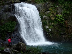 種籽實小登內洞林道下內洞遊樂區訪最美的瀑布, 讚啦!