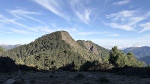 跑贏風的干卓萬橫斷，風在海上追，人在山上跑，特別的18連峰