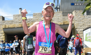 【人物】連續 14 年位居全日本馬拉松組別排行榜首 89 歲跑者小口親司：「明年將挑戰 Sub4！」