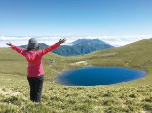 【人物】青春未完的夢現在追 她學咖啡攝影 登名山百岳