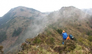 小關山