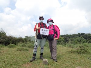 2021/09/19擎天崗→金包里大路城門→擎天崗溪→內雙溪古道→北五指山→高頂山→荷蘭古道西線→溪和宮