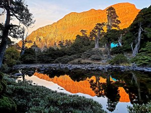 雪山主東北下翠池3日行 day1 ~ 黃金北稜角的絕美倒影