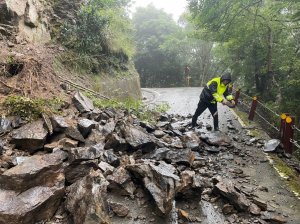 【新聞】颱風大雨司馬限林道土石坍塌 雪見遊憩區聯外通暫中斷