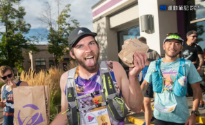 【話題】至少做一件離譜的事  Taco Bell 50K  邊跑超馬邊食爆卡快餐食物