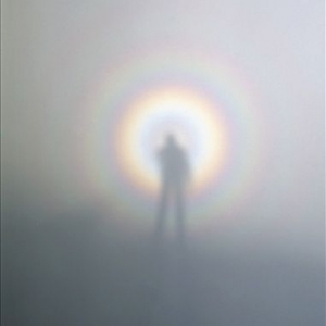 【小辭典】觀音圈(Brocken spectre)