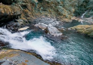 桃園·復興 ▎野溪溫泉瀑布 嘎賀拉秘境
