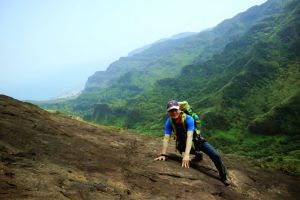 捫壁蟹行的天險之路-半平山斷崖水管路(瑞芳小錐麓)