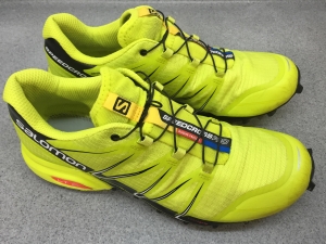 【跑鞋測試】Salomon SpeedCross Pro －「濕、軟、鬆」地型的抓地能手