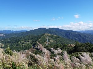 [新北石碇][一]獵狸尖(籟狸尖、樹梅嶺)、十三股山(直潭山)、烏塗窟山(烏土窟山、烏土堀山)、月扇湖山(葵扇湖山、員山尖)、粗坑崙山西南峰、粗坑崙山(橫坪)、粗坑崙東峰、烏塗窟溪口、蕃薯窩山