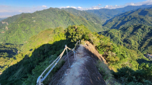 五寮尖，峭壁雄風