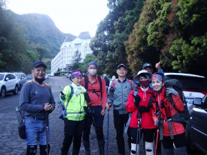 鳳凰山、南鳳凰山，出溪頭教育園區