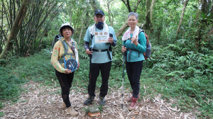 簡厝登山口 鵝尾山前峰 鵝尾山 清風亭 坪頂古（新）圳步道  溪和宮
