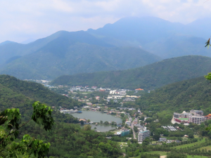 鯉魚潭上虎頭山走犁頭尖山