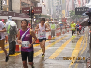 2016渣打香港馬拉松(銅鑼灣10.00-11.00)