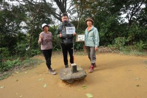 內湖大湖公園(湖景 賞楓)+郊山低海拔山徑(白鷺鷥山、灣子山登山步道) +將軍嶺(山洞景觀) = 城市走讀健行