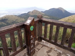 【臺北大縱走 2】鞍部→大屯主、南、西峰連走→清天宮